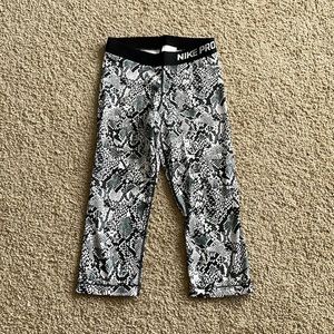 Nike Cropped Leggings